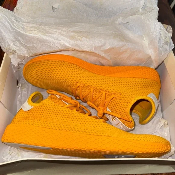 Adidas Pharrell williams Hu “solid gold” tennis shoes size 9.5(Like NEW)